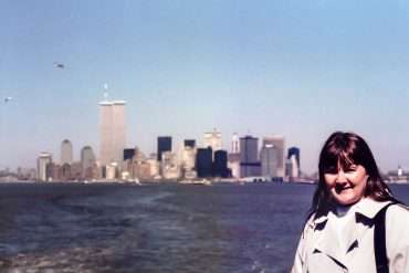 Pirkko New Yorkissa keväällä 1986 - taustalla vielä WTC:n tornit