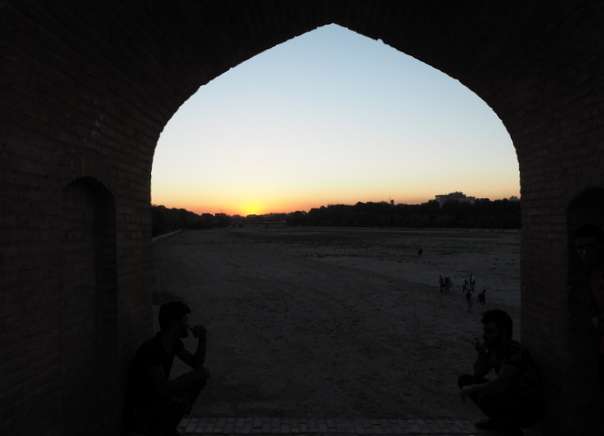 Isfahan joki illalla