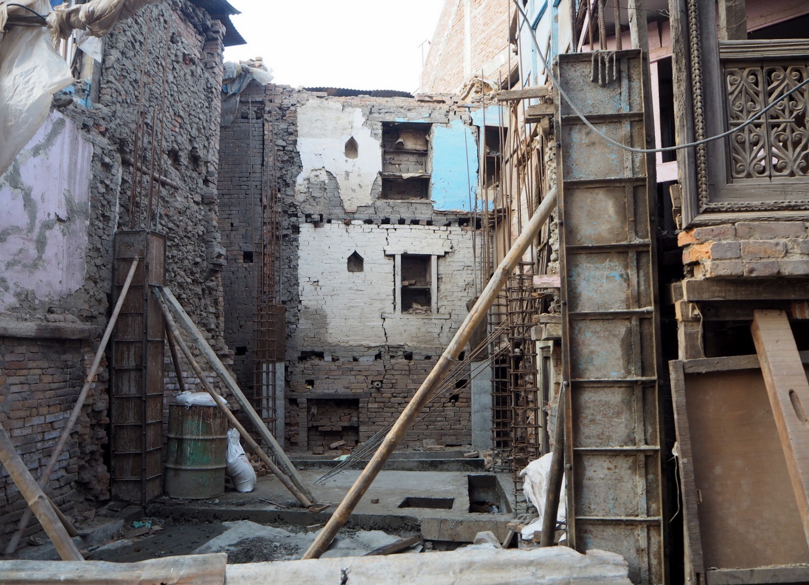 Nepal Bhaktapur jälleenrakennusta