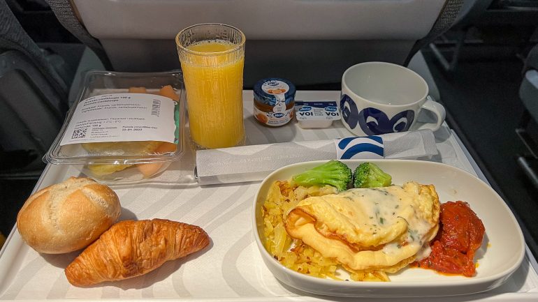 Finnair Business aamiainen Viikko Alicantessa hinta