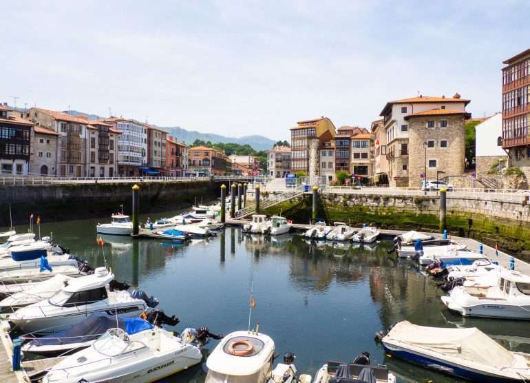 Llanes Asturia rannikkokaupungit