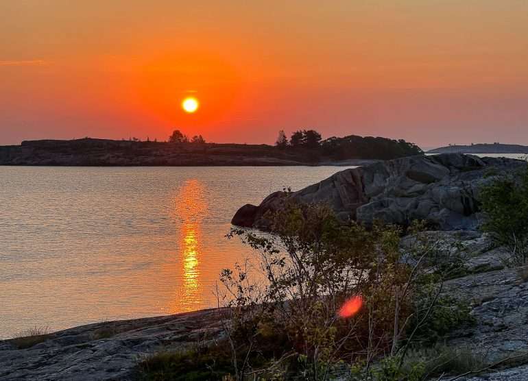 Auringonnousu Saaristomerellä