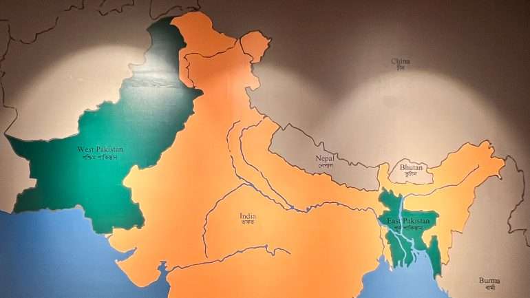 Pakistan, Intia ja Bangladesh