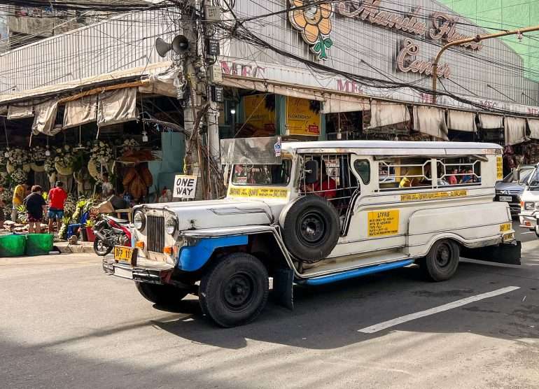 Jeepney Manilan nähtävyyksiä