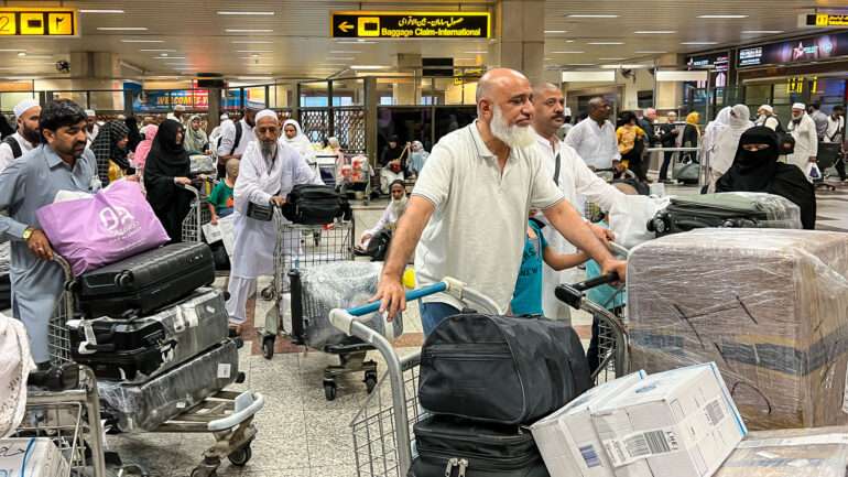 Lahoren lentokentällä Pakistanin matka hinta