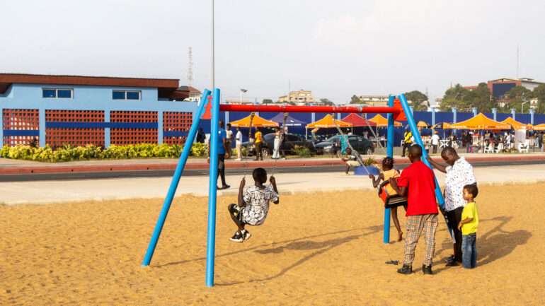 Monrovia ranta1 Liberian rannoilla feature