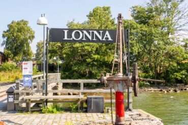 Lonna feature
