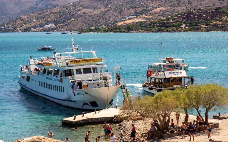 Spinalongan satama