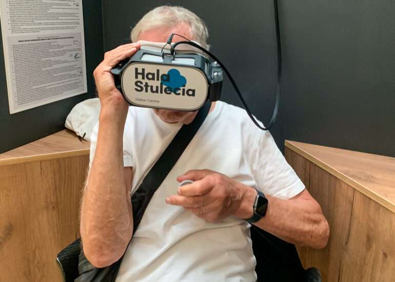 Virtuaalilasit Centennial Hall