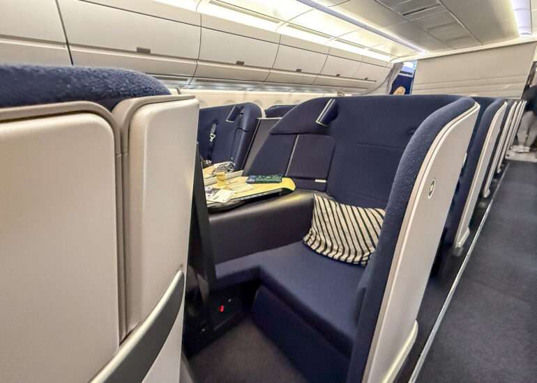 Helsinki Miami AY007