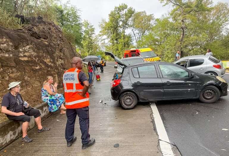 Autokolarissa Guadeloupella