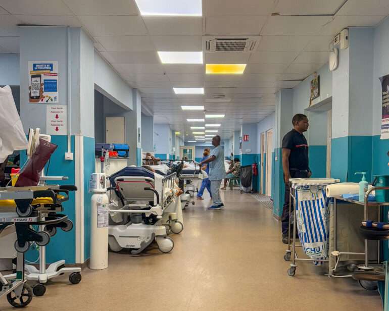 Autokolarissa Guadeloupella