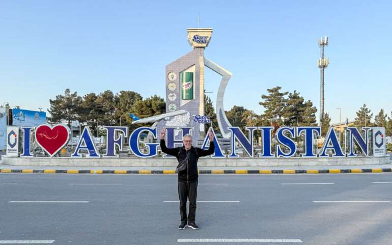 Kabul lentokenttä Lomalle Afganistaniin