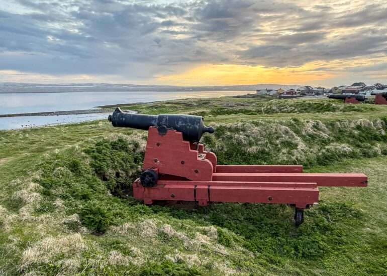 Vuoreija ja Hamningberg linnoitus