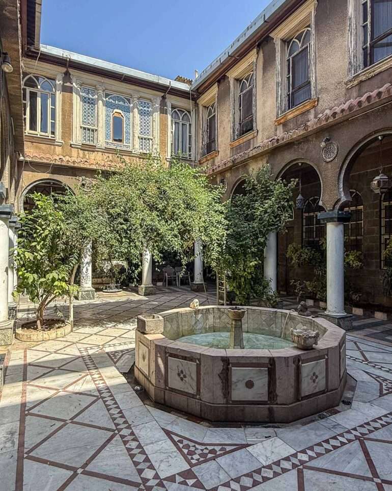 Damaskoksen vanhoja palatseja