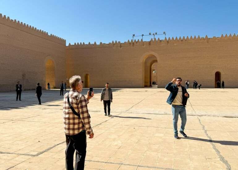 Oli siellä turistejakin