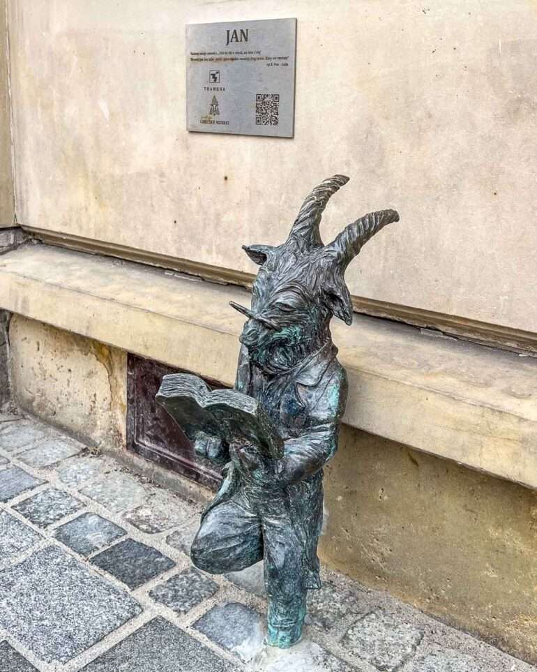 Kävelykadulla Lublin vuohet