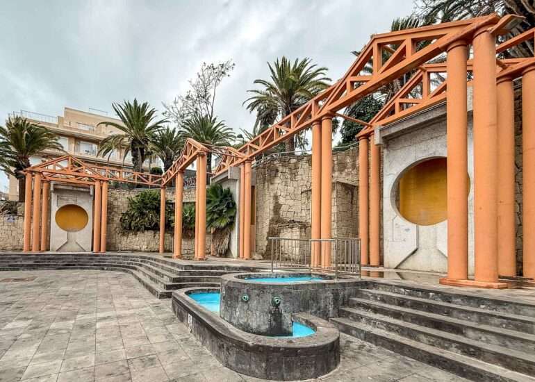 Muutama patsaskin Los Cristianos