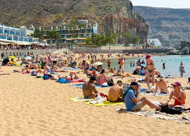 Puerto de Mogan ranta