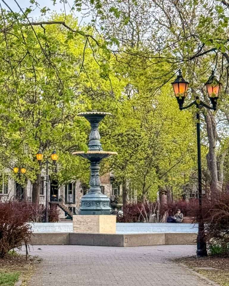 Square Saint-Louis Montreal