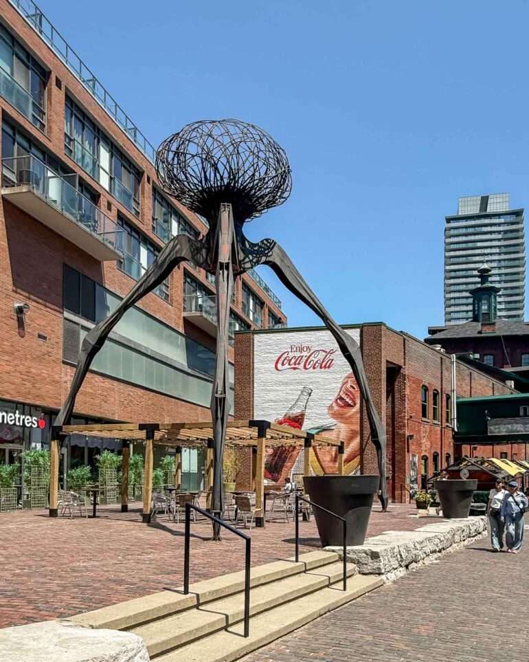 Toronton nähtävyydet Distillery District Toronto
