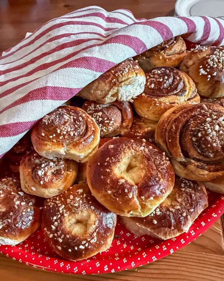 Kahvia ja pullaa