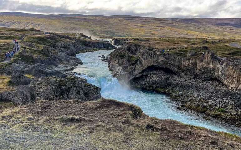 Islannin vesiputouksia Godafoss