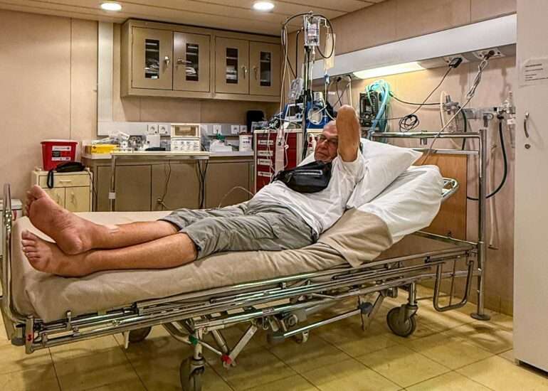 Laivan lääkäriasemalla Matkavakuutus vai liikennevakuutus